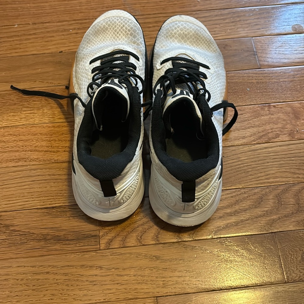 Kobe basketball shoes